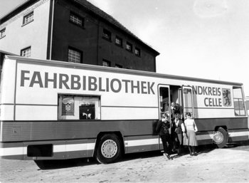 Foto erster Bücherbus Landkreis Celle